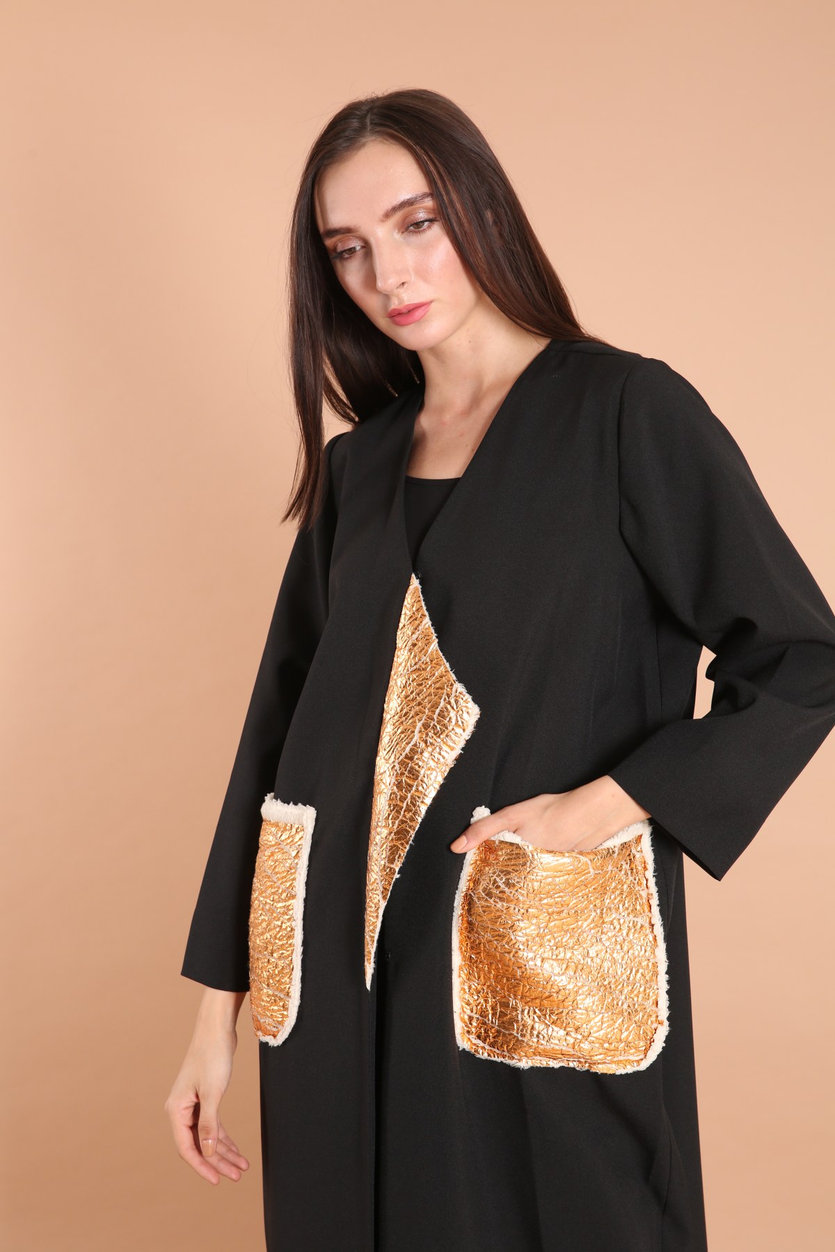 Lurex Accent on a Casual Abaya