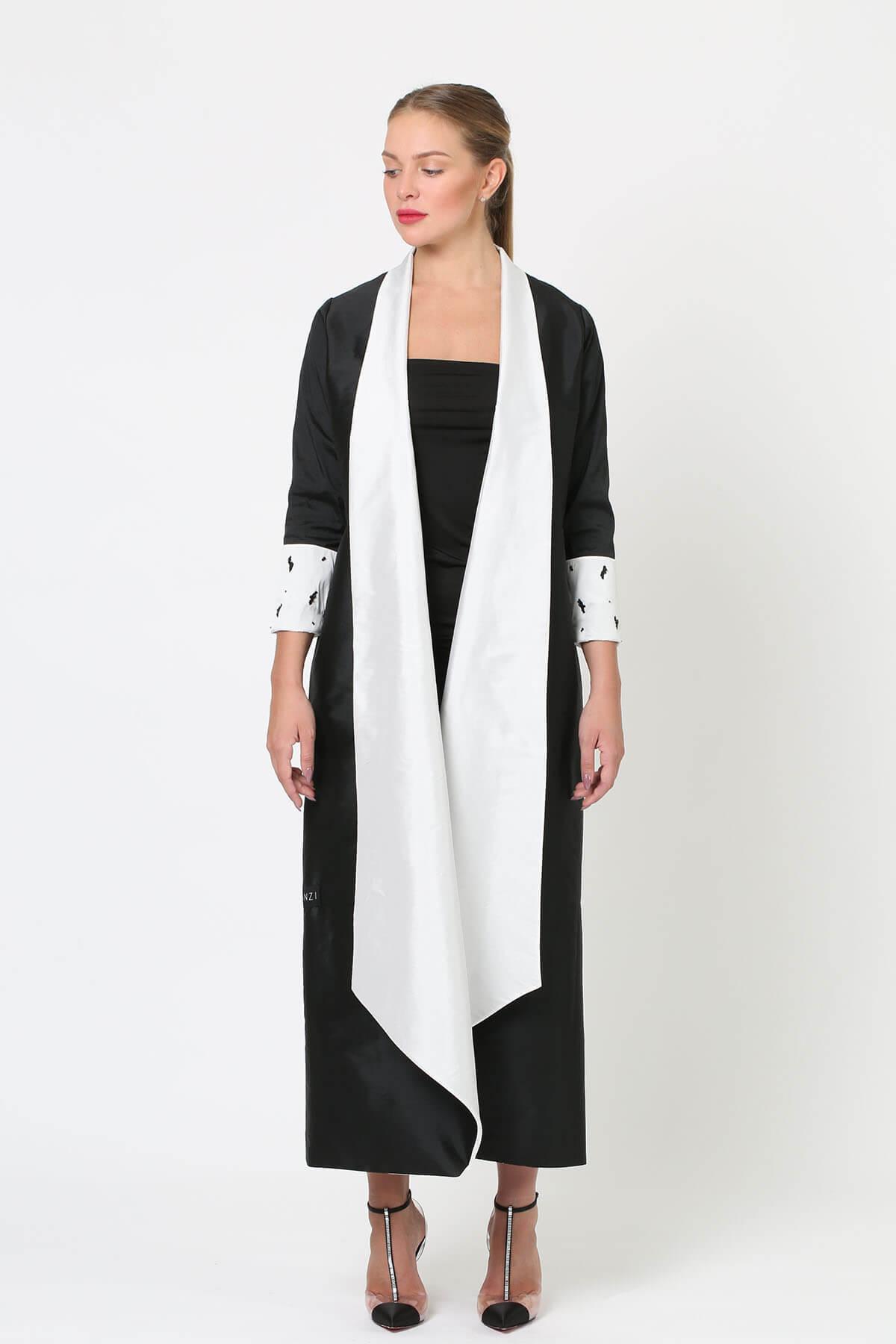 White Collar Taffeta Abaya