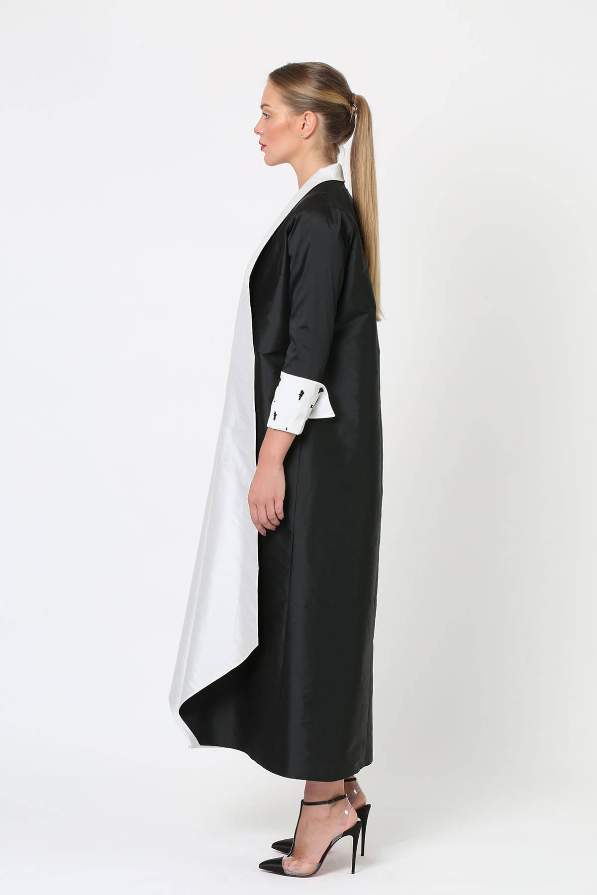 White Collar Taffeta Abaya