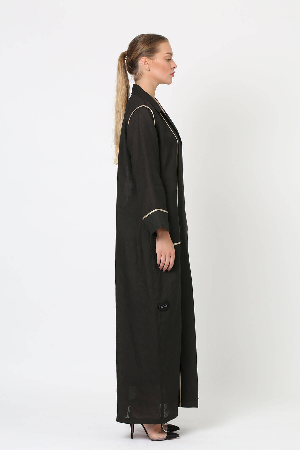 Contrast Piping Abaya
