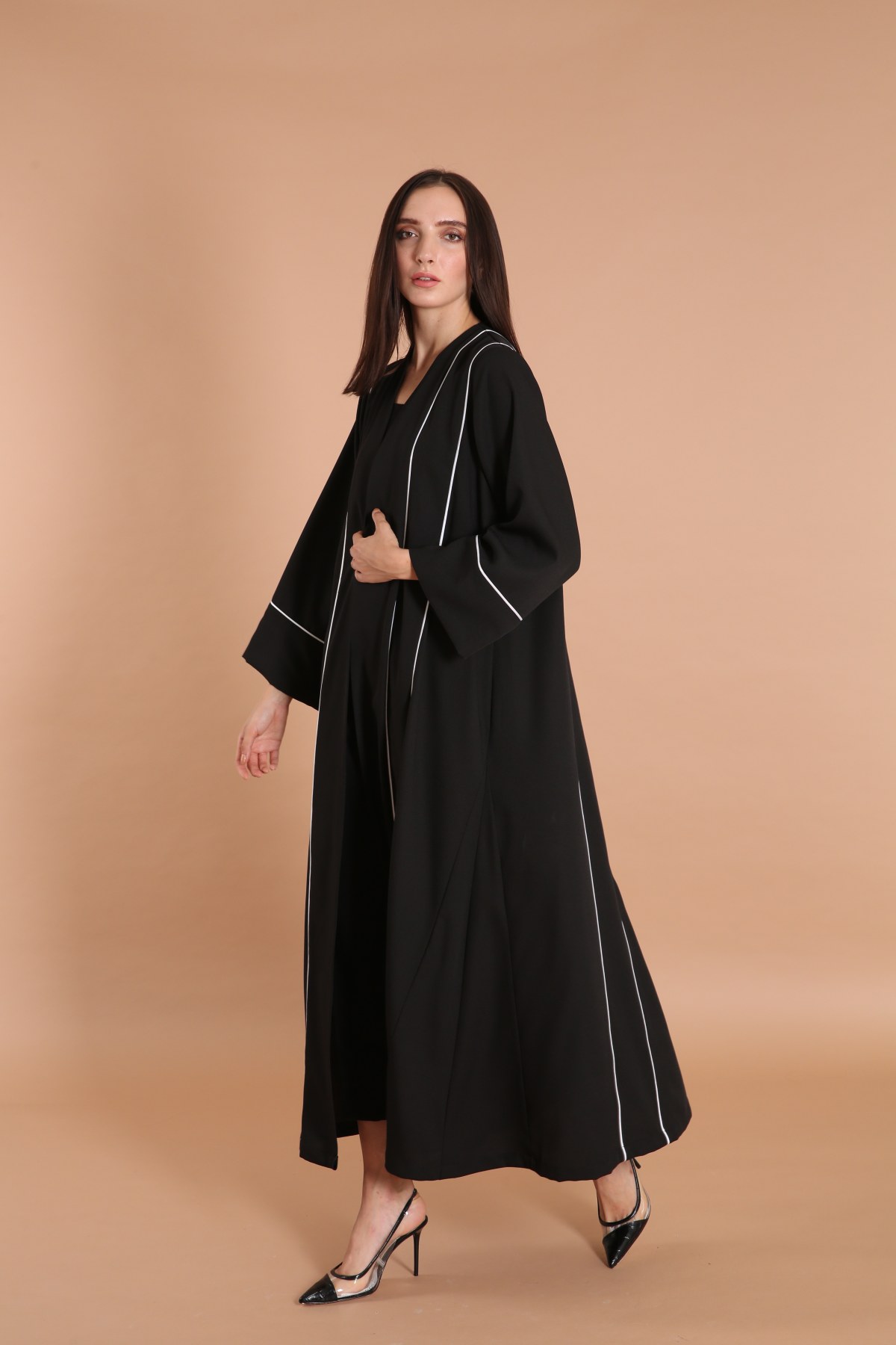 Contrast Piping Classic Abaya