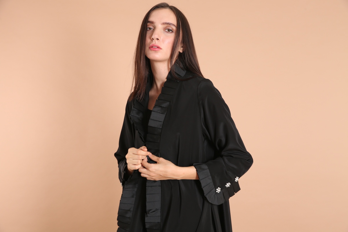 Pleated Taffeta Border Classic Abaya