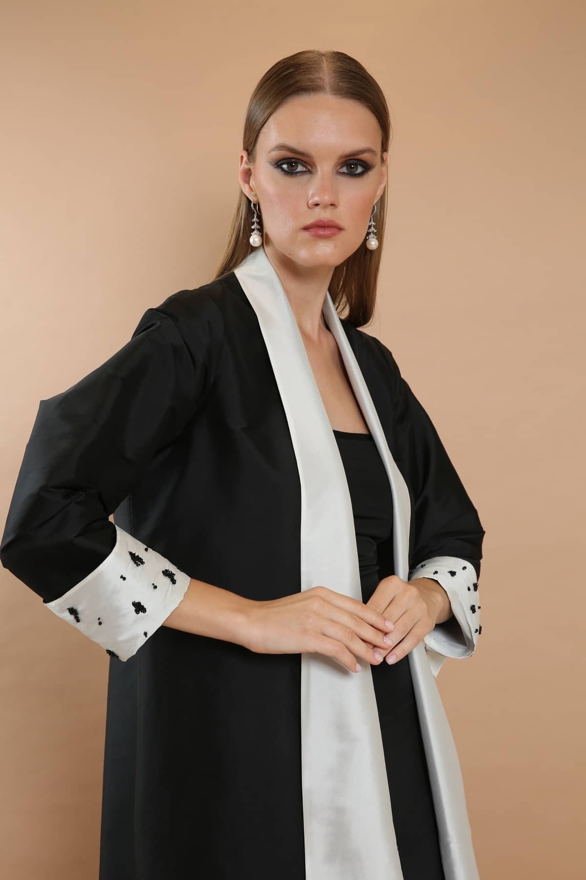 White Collar Taffeta Abaya