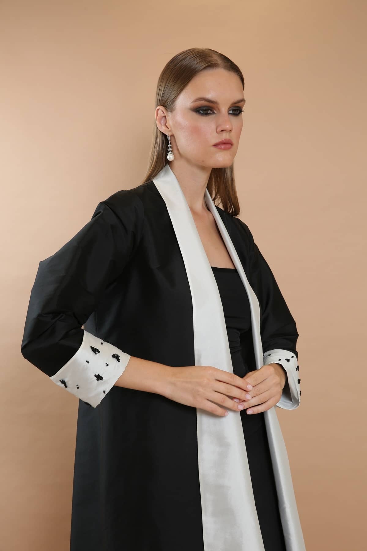 White Collar Taffeta Abaya