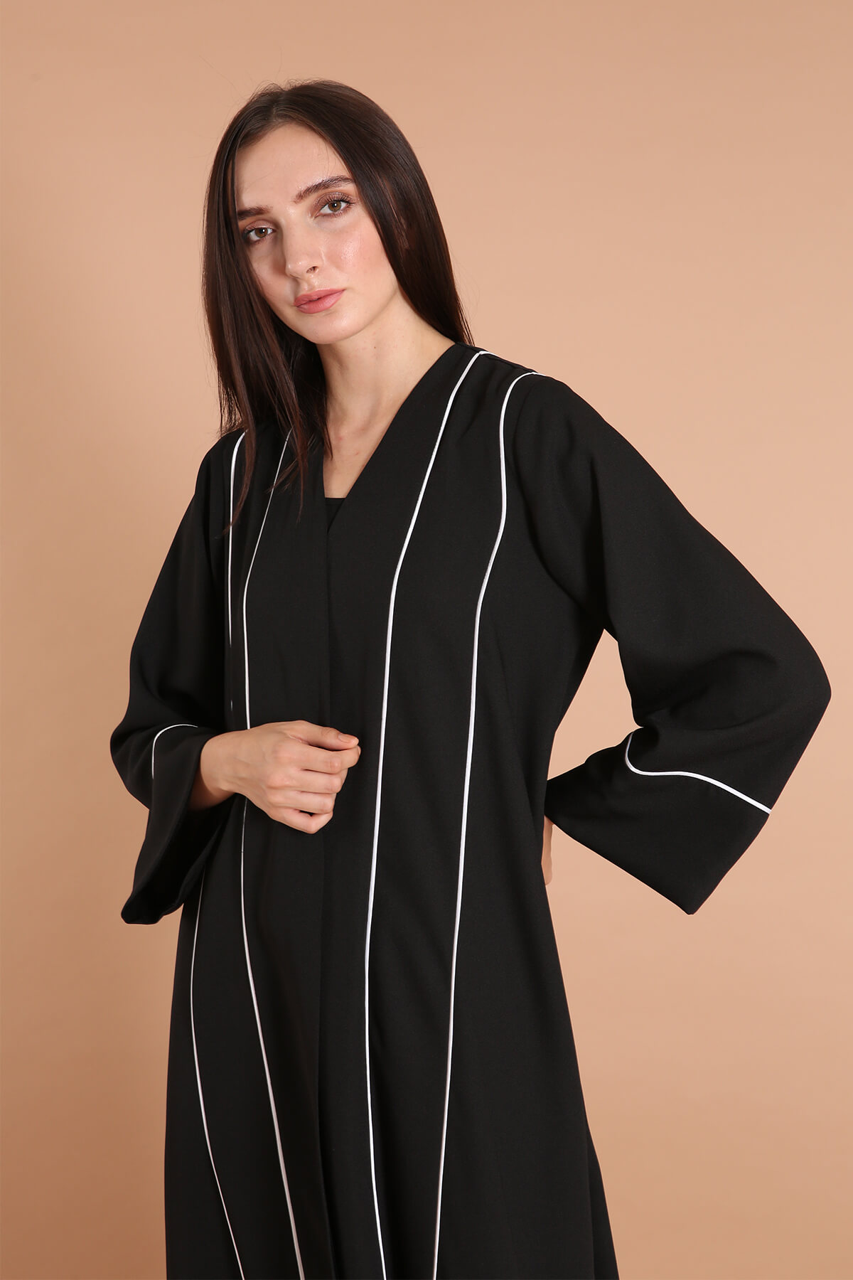 Contrast Piping Classic Abaya